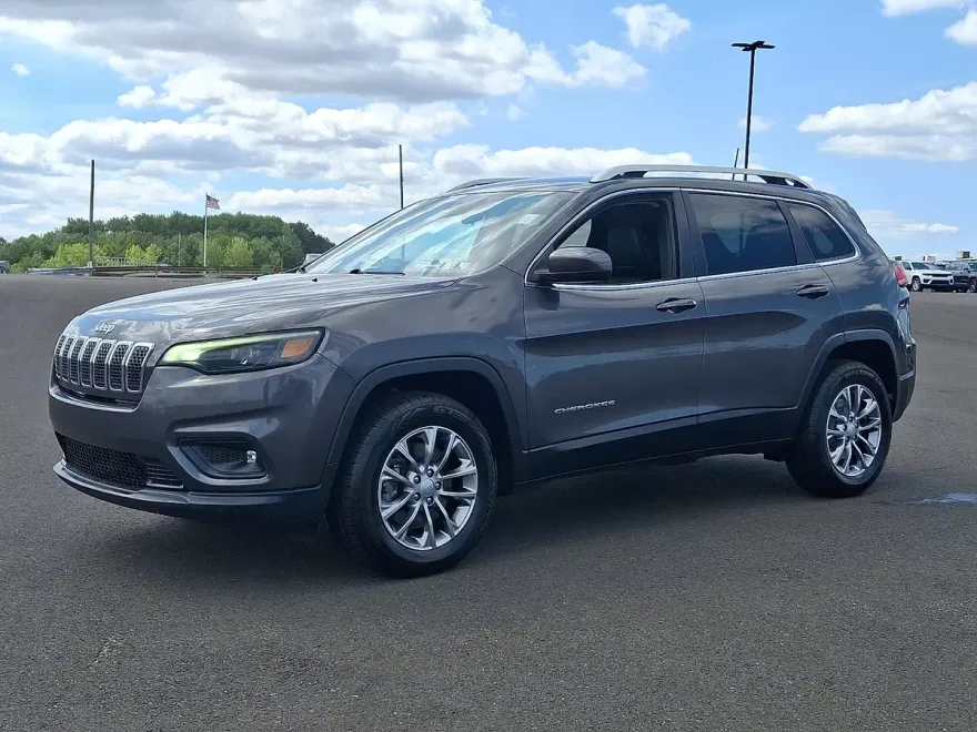2019 Jeep Cherokee Latitude photo 1