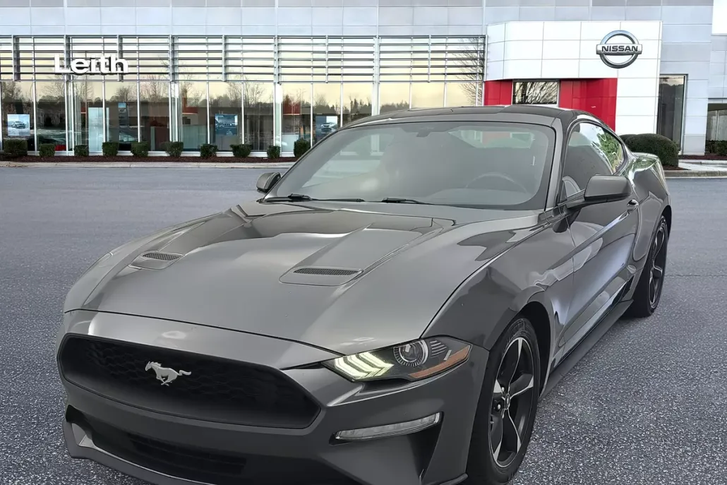 2020 Ford Mustang EcoBoost photo 1