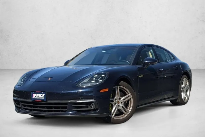 2018 Porsche Panamera E-Hybrid 4 photo 1
