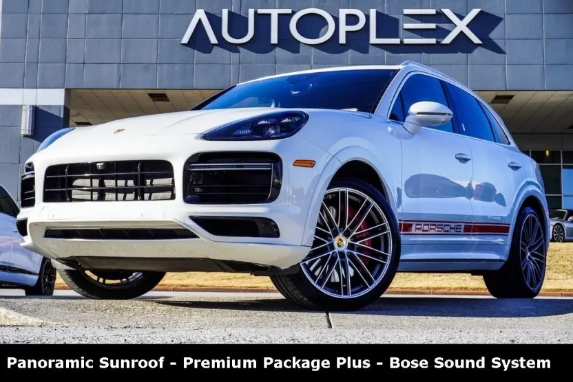2021 Porsche Cayenne Turbo photo 1