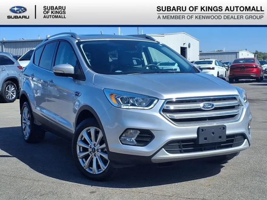 2017 Ford Escape Titanium photo 1