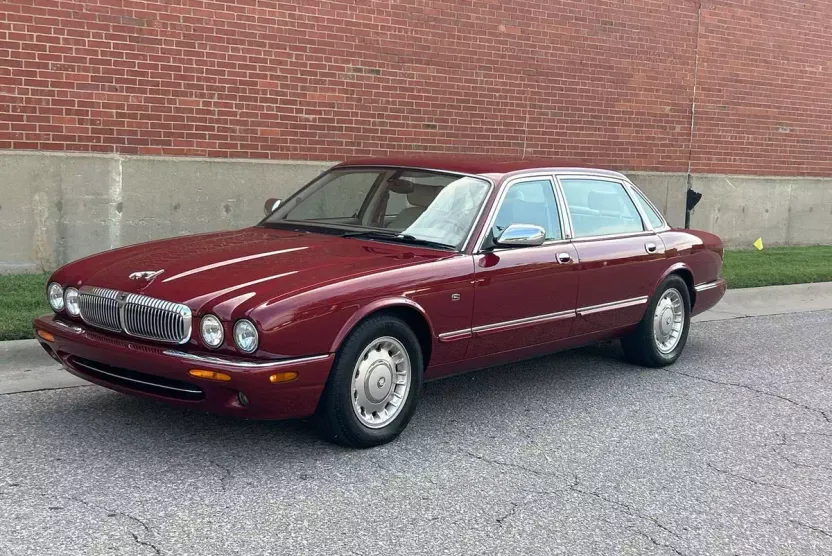 2000 Jaguar XJ 8 Vanden Plas photo 1