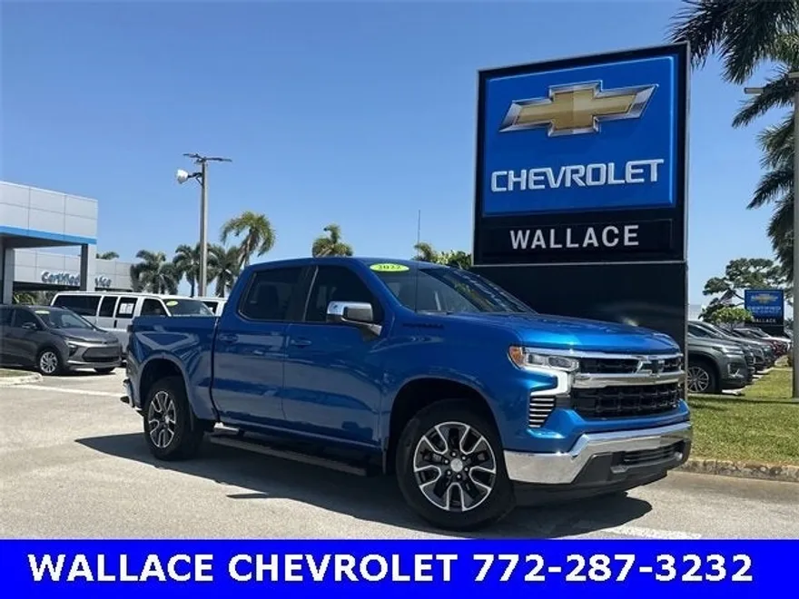2022 Chevrolet Silverado 1500 LT photo 1