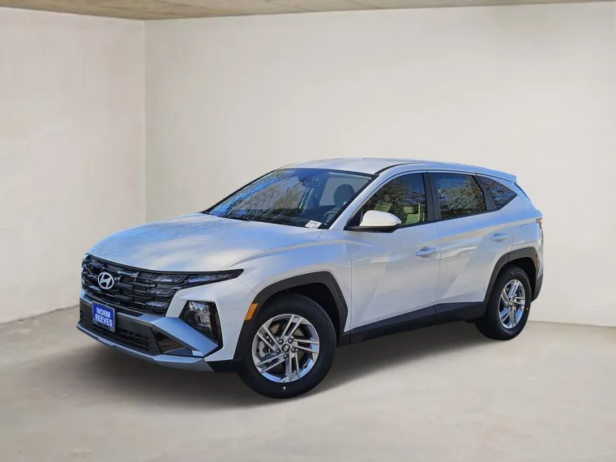 2025 Hyundai Tucson SE photo 1