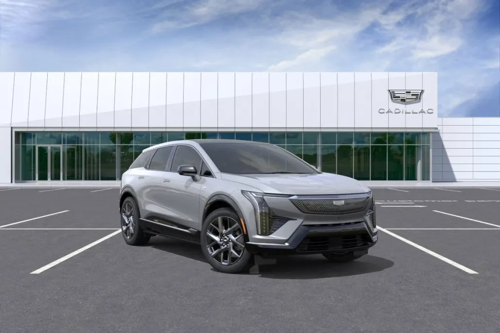 2025 Cadillac Optiq Luxury photo 1