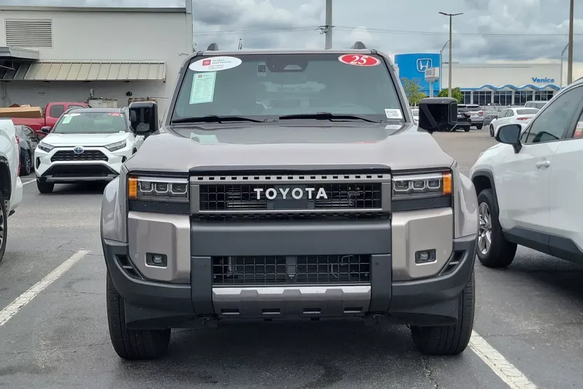 2025 Toyota Land Cruiser Base photo 1