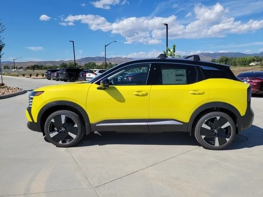 2026 Nissan Kicks SR photo 1