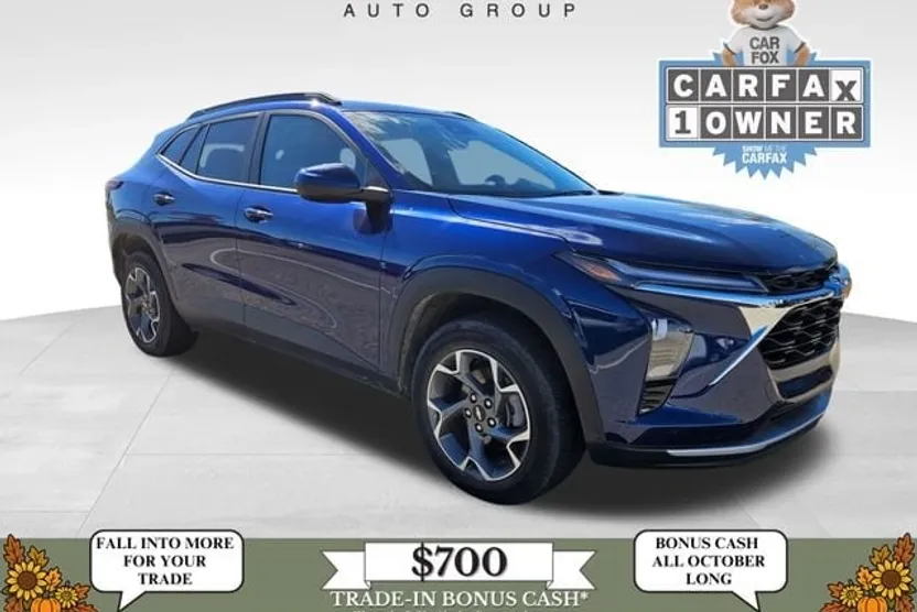 2024 Chevrolet Trax LT photo 1
