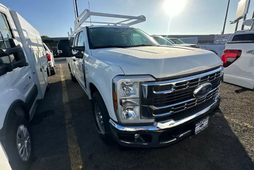 2026 Ford F-350 photo 1