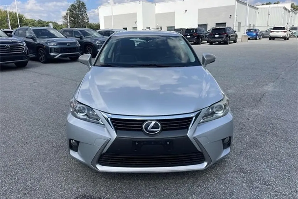 2015 Lexus CT 200h photo 1