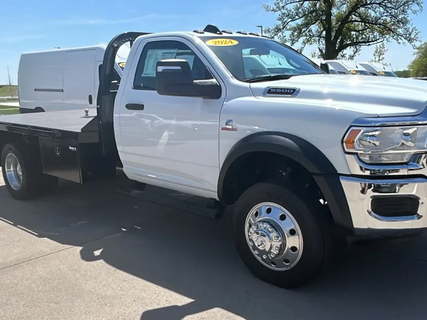 2024 Ram 5500 Tradesman photo 1