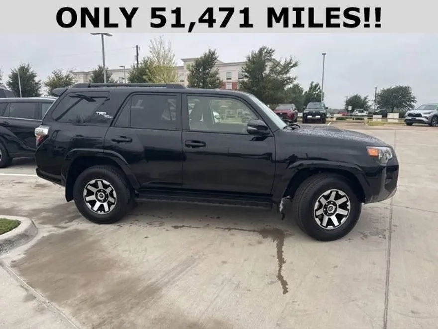 2024 Toyota 4Runner TRD Off-Road Premium photo 1