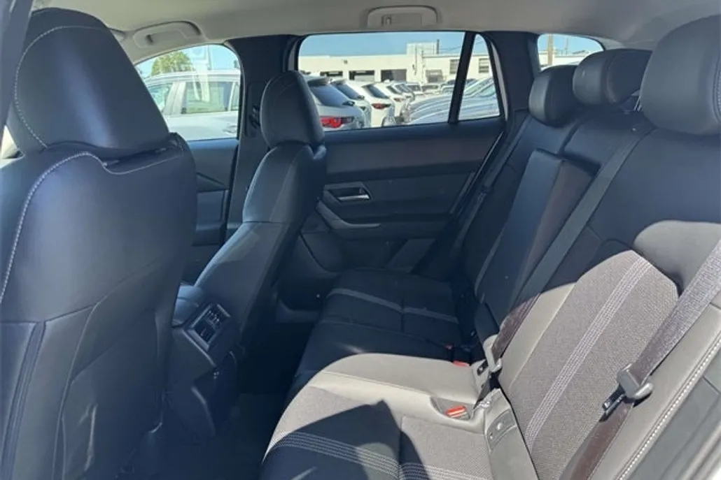 2025 Mazda CX-50 2.5 Select photo 1