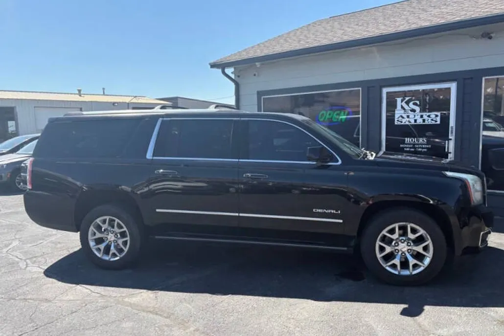 2015 Gmc Yukon XL Denali photo 1