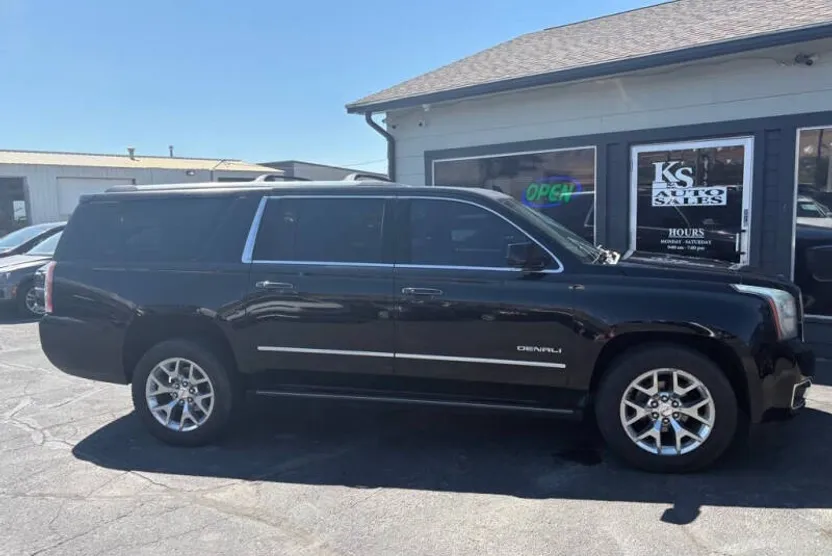 2015 Gmc Yukon XL Denali photo 1