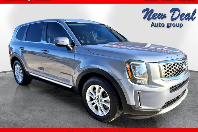 2021 Kia Telluride LX photo 1