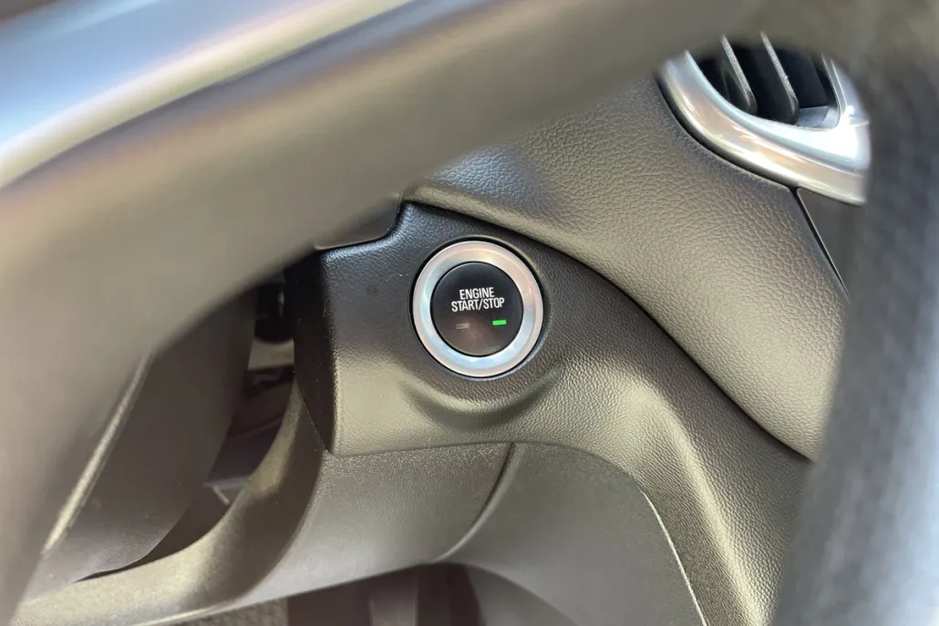 2023 Chevrolet Equinox LT photo 1