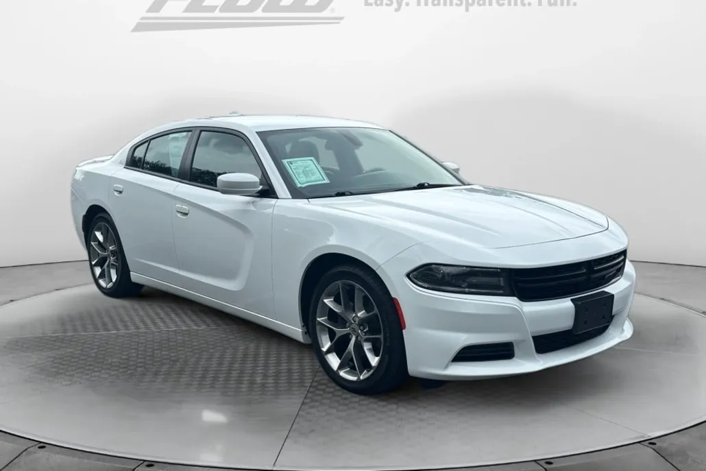 2020 Dodge Charger SXT photo 1