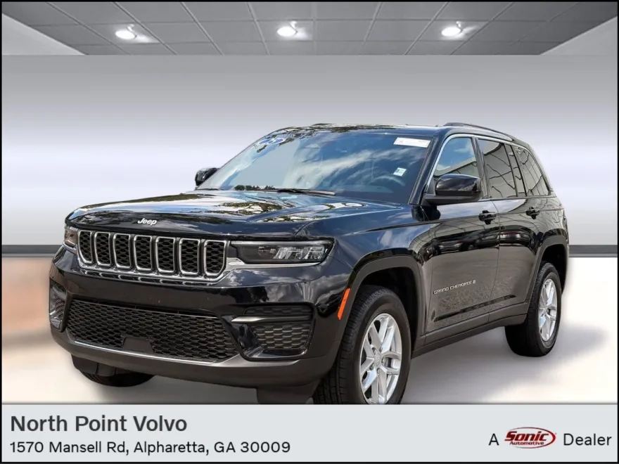 2025 Jeep Grand Cherokee Laredo photo 1
