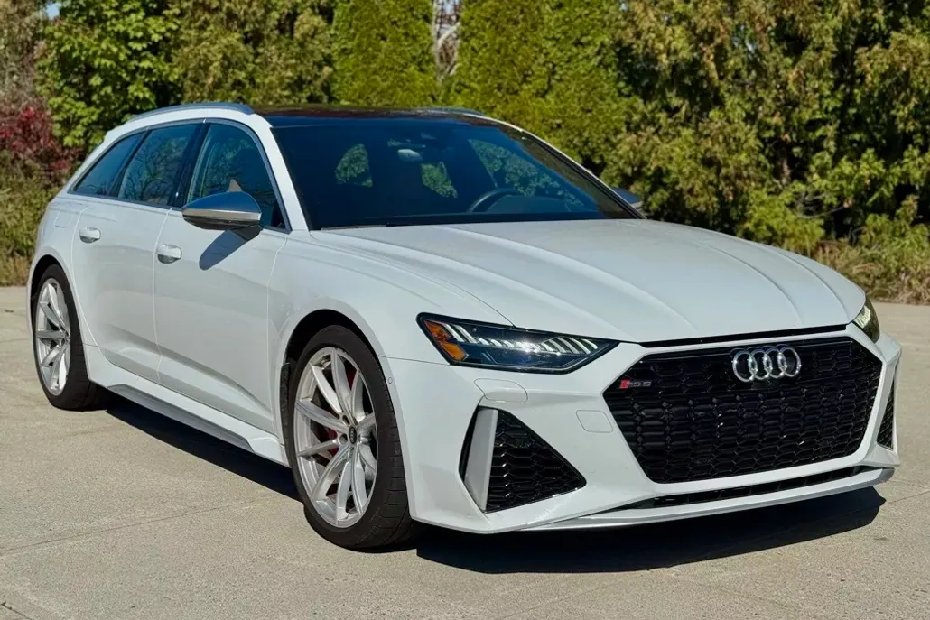 2021 Audi RS 6 Avant Base photo 1