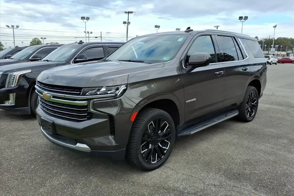 2021 Chevrolet Tahoe LT photo 1