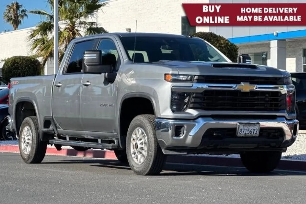 2024 Chevrolet Silverado 2500HD LT photo 1