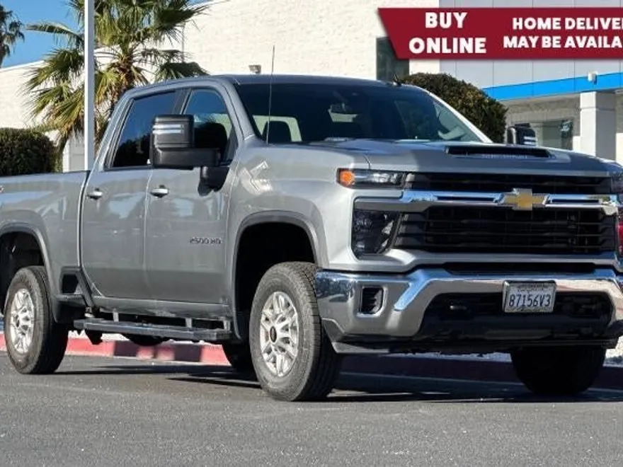 2024 Chevrolet Silverado 2500HD LT photo 1