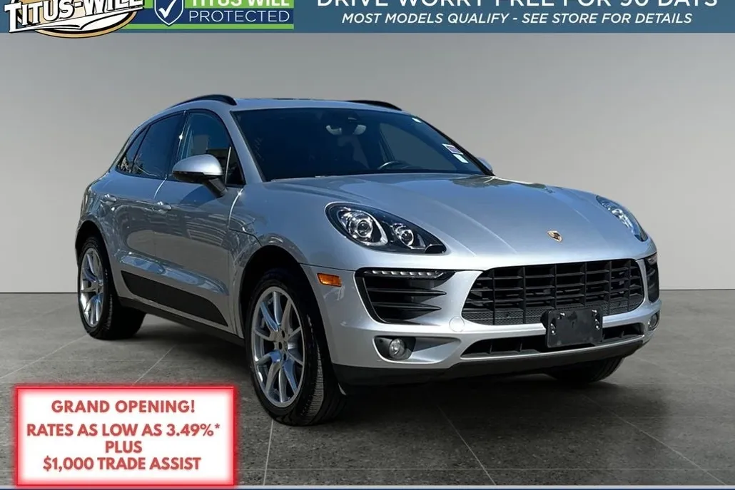 2017 Porsche Macan Base photo 1
