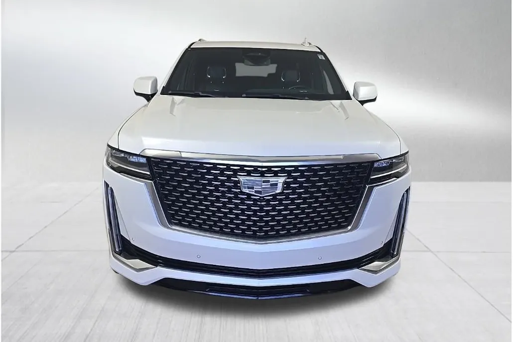 2021 Cadillac Escalade Luxury photo 1