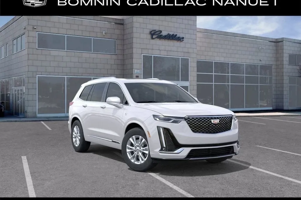 2025 Cadillac XT6 Luxury photo 1