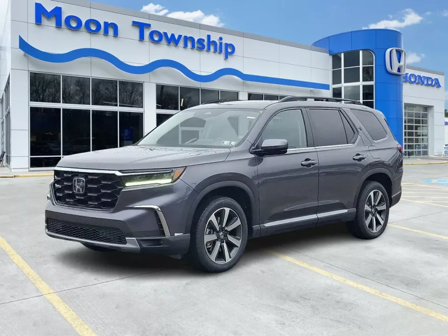 2025 Honda Pilot Touring photo 1