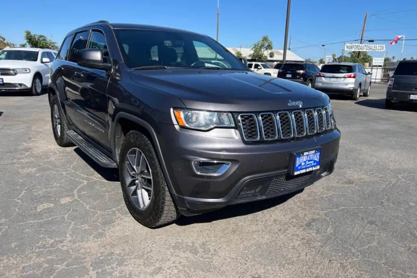 2018 Jeep Grand Cherokee Laredo photo 1