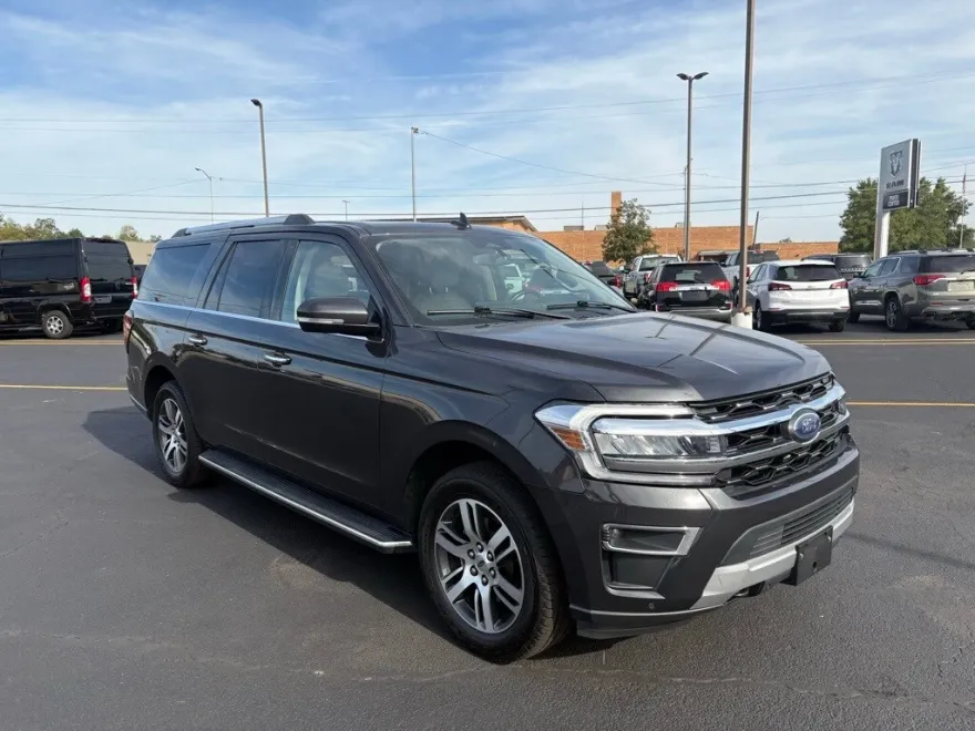 2023 Ford Expedition MAX Limited photo 1