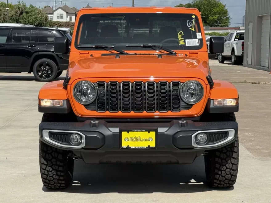 2025 Jeep Gladiator Sport photo 1