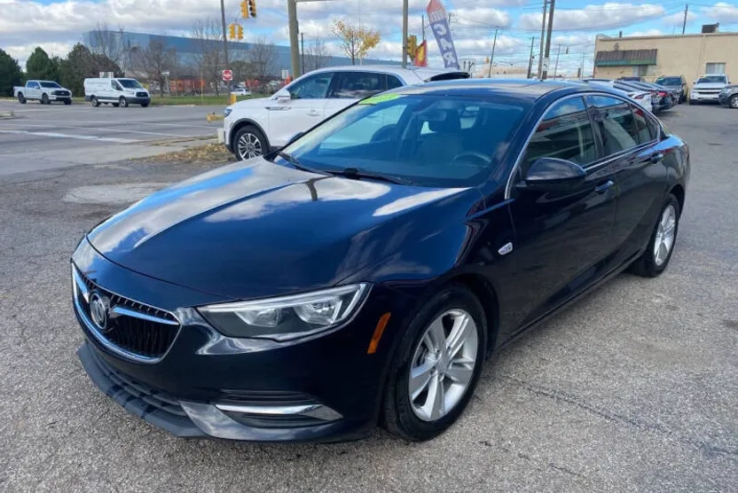 2018 Buick Regal Preferred photo 1