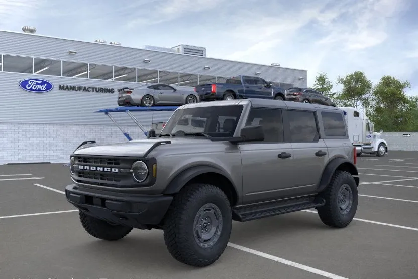 2025 Ford Bronco Base photo 1