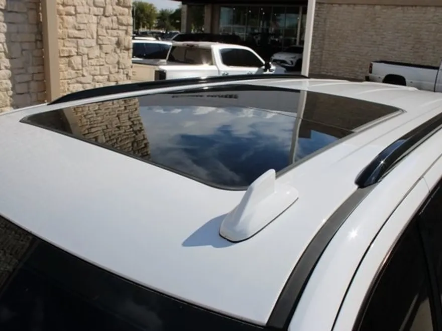 2023 Chevrolet Tahoe Z71 photo 1