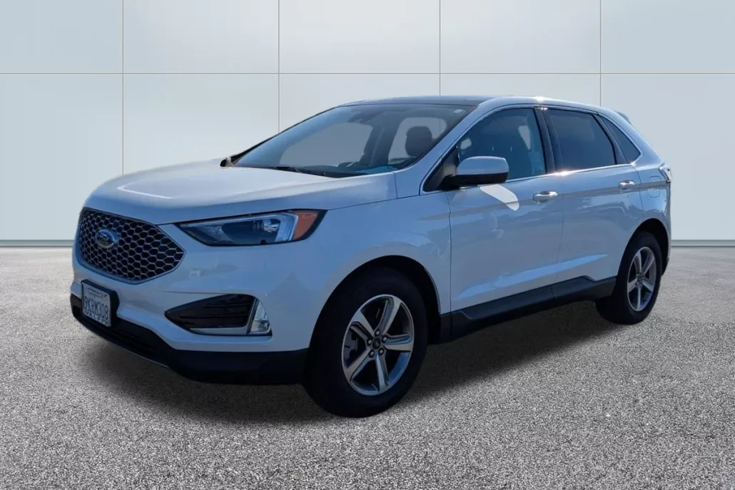 2024 Ford Edge SEL photo 1