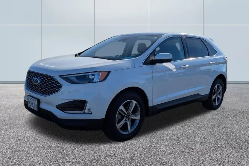 2024 Ford Edge SEL photo 1