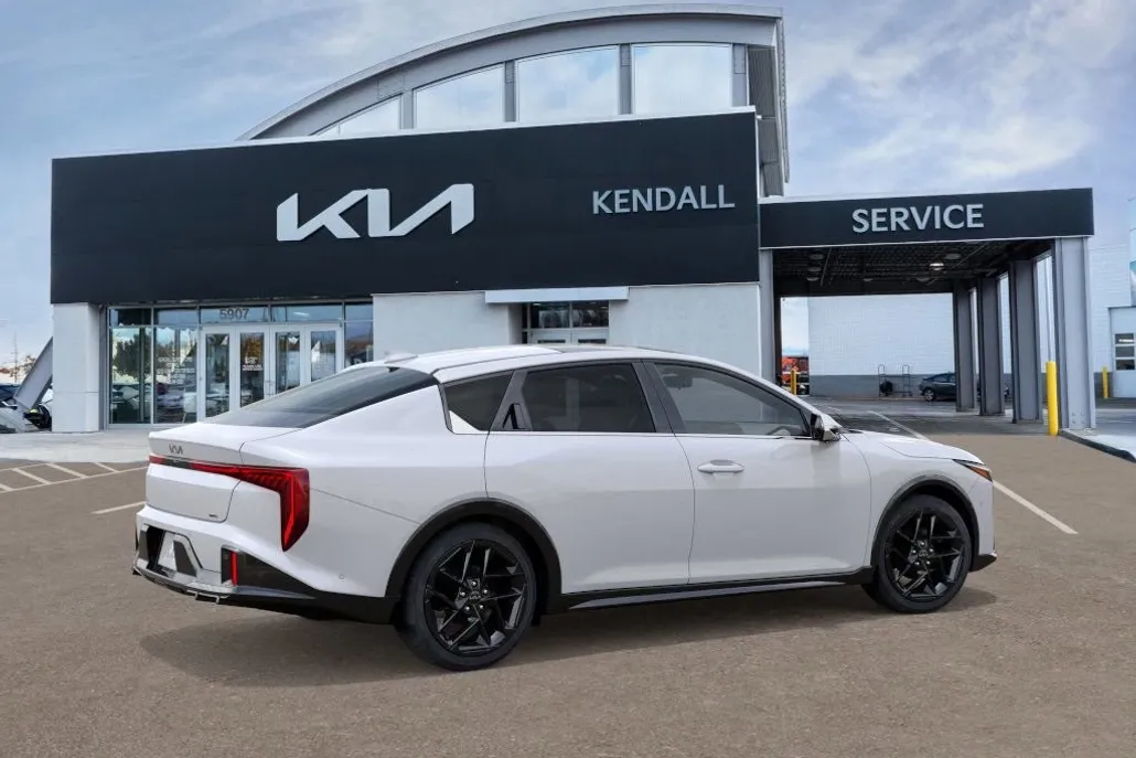 2025 Kia K4 GT-Line Turbo photo 1