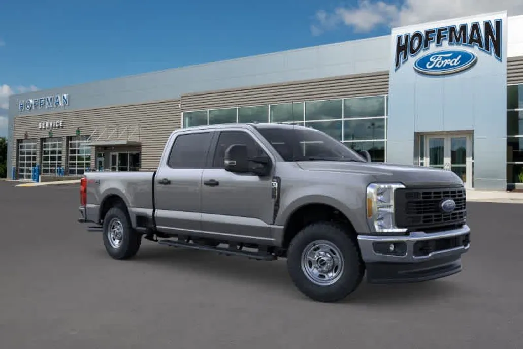 2023 Ford F-350 XL photo 1