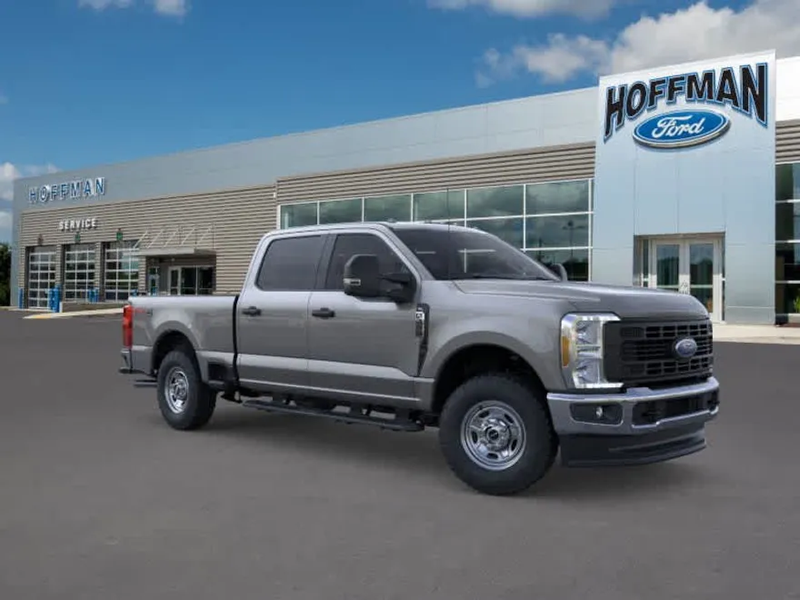 2023 Ford F-350 XL photo 1