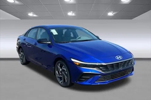 2025 Hyundai Elantra SEL Sport photo 1