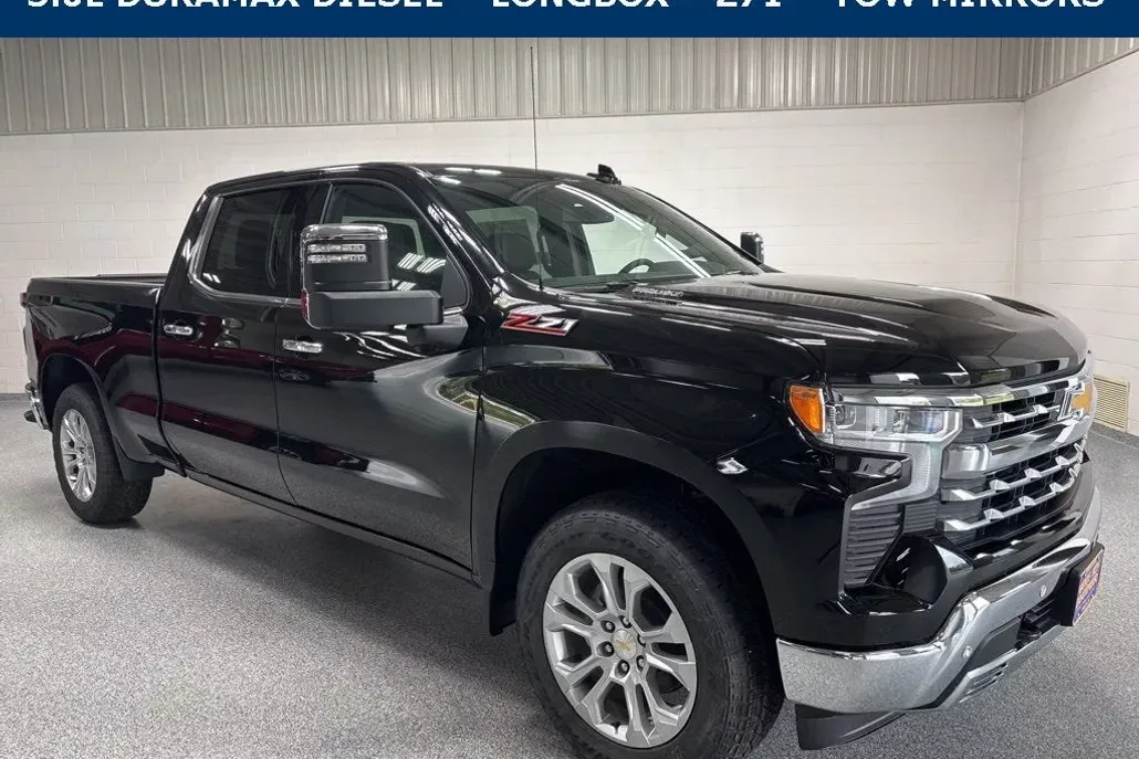 2026 Chevrolet Silverado 1500 LTZ photo 1