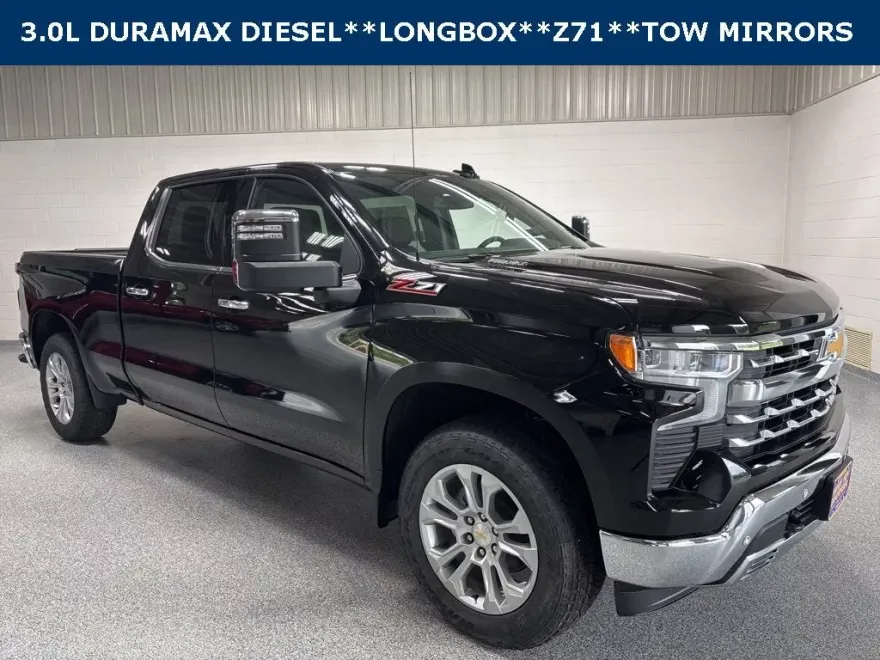 2026 Chevrolet Silverado 1500 LTZ photo 1