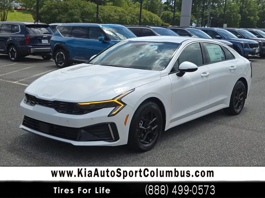 2025 Kia K5 LXS photo 1