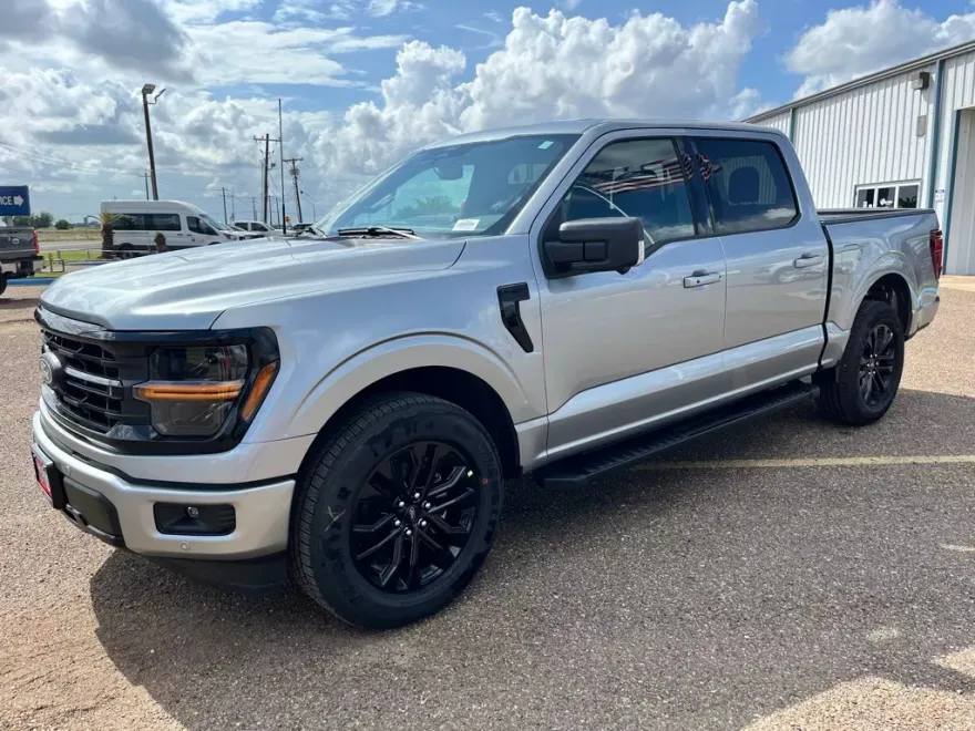 2025 Ford F-150 XLT photo 1
