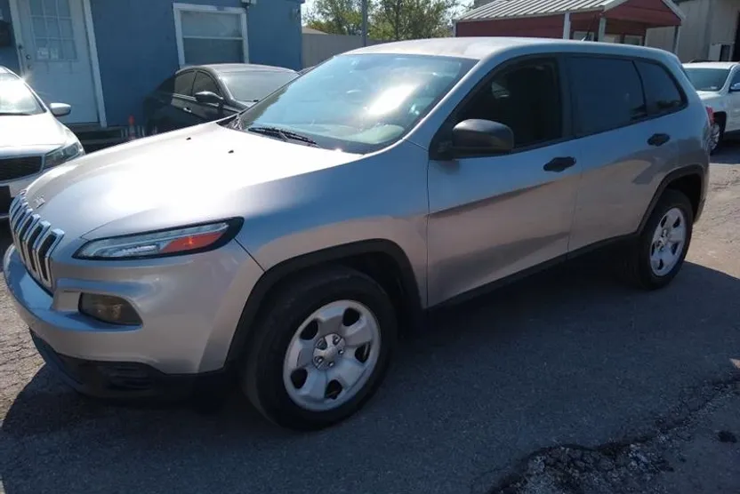 2015 Jeep Cherokee Sport photo 1