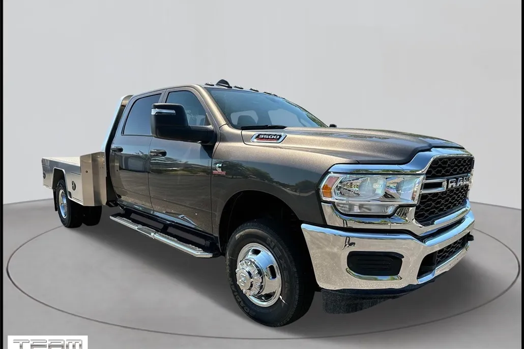 2024 Ram 3500 Tradesman photo 1