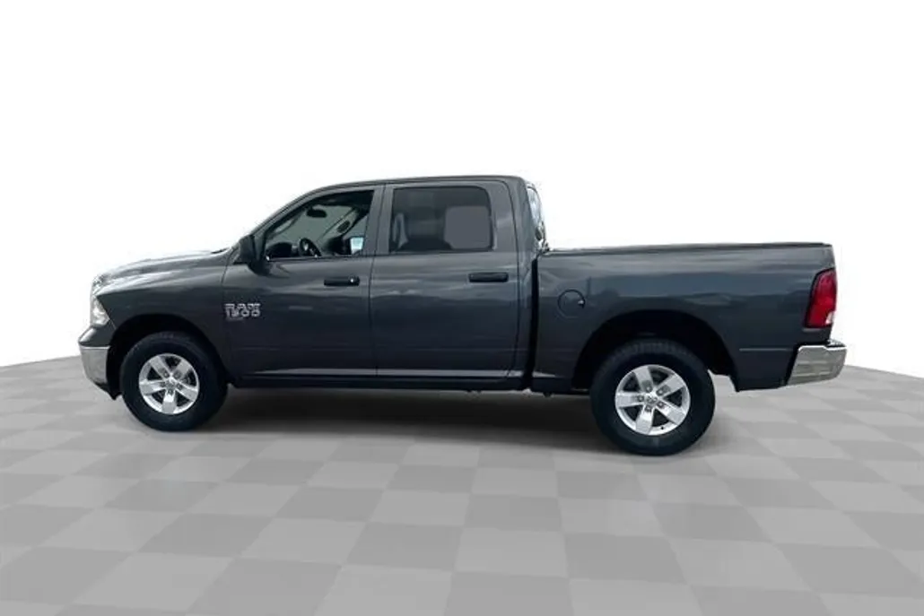 2022 Ram 1500 Classic SLT photo 1